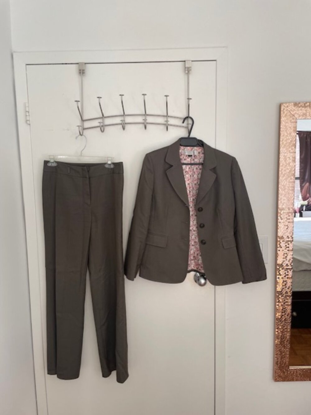 Tahari Women's Pants Suit - Arthur Levine - 4P
